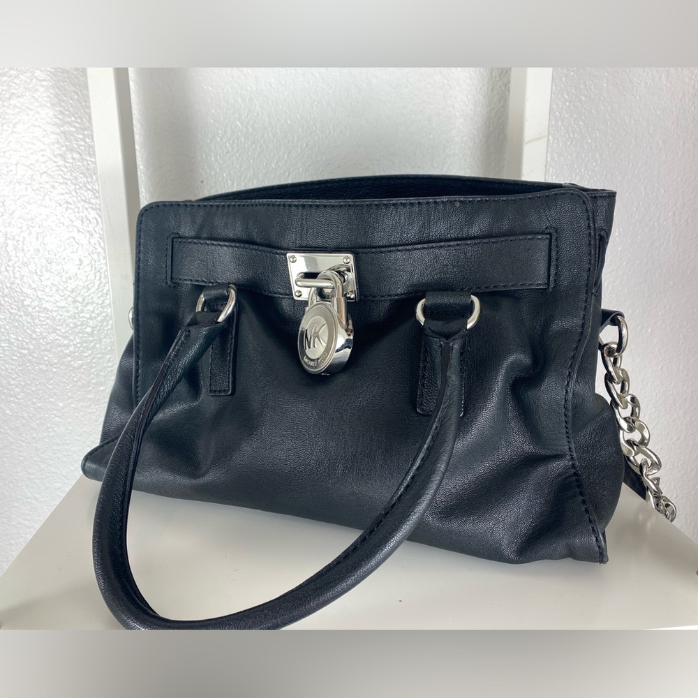 Michael Kors Handbag Black Leather Shoulder Chain Strap Lock Detail Logo Lined